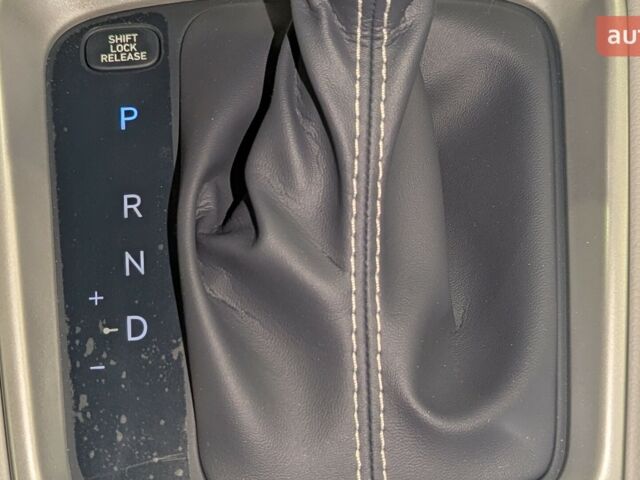 Хендай Venue, об'ємом двигуна 1.59 л та пробігом 0 тис. км за 23798 $, фото 16 на Automoto.ua