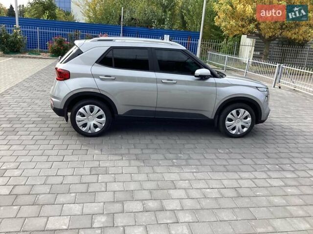 Хендай Venue, объемом двигателя 1.6 л и пробегом 4 тыс. км за 22656 $, фото 5 на Automoto.ua