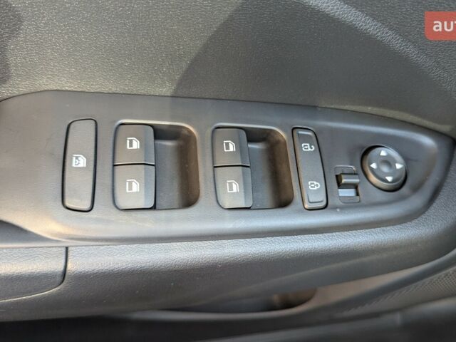 Хендай Venue, об'ємом двигуна 1.59 л та пробігом 0 тис. км за 21132 $, фото 27 на Automoto.ua