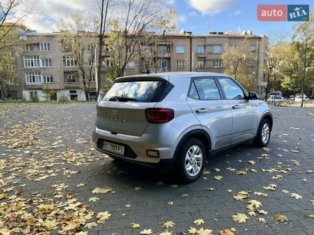 Серый Хендай Venue, объемом двигателя 1.6 л и пробегом 76 тыс. км за 14100 $, фото 5 на Automoto.ua