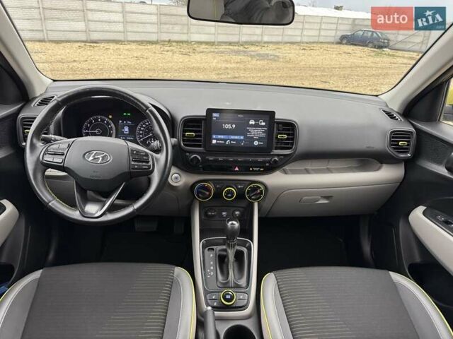 Серый Хендай Venue, объемом двигателя 1.59 л и пробегом 57 тыс. км за 14900 $, фото 19 на Automoto.ua