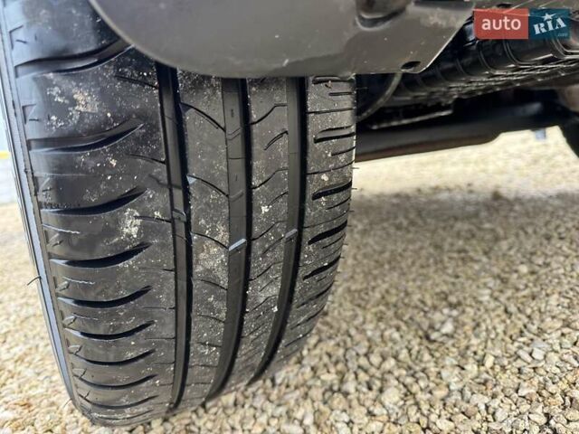 Серый Хендай Venue, объемом двигателя 1.59 л и пробегом 57 тыс. км за 14900 $, фото 14 на Automoto.ua