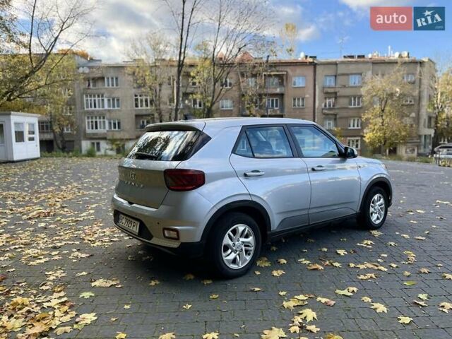 Серый Хендай Venue, объемом двигателя 1.6 л и пробегом 76 тыс. км за 14100 $, фото 7 на Automoto.ua