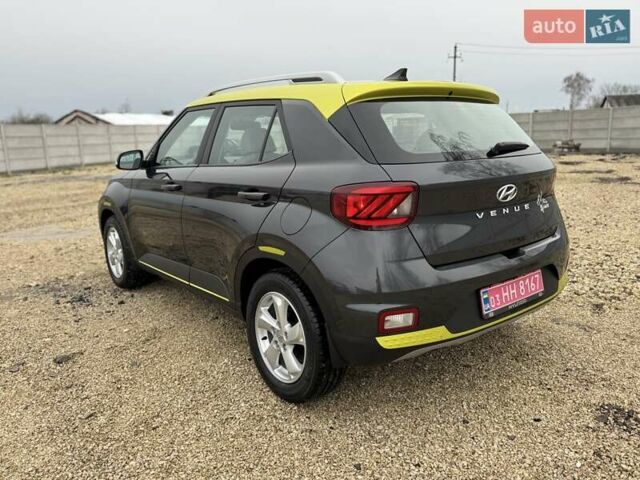 Серый Хендай Venue, объемом двигателя 1.59 л и пробегом 57 тыс. км за 14900 $, фото 5 на Automoto.ua