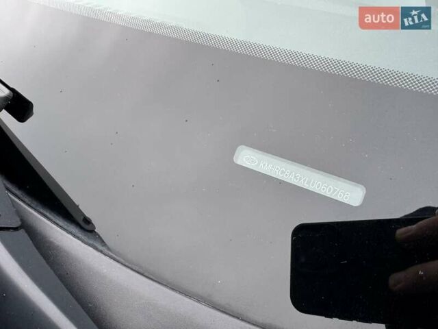 Серый Хендай Venue, объемом двигателя 1.59 л и пробегом 57 тыс. км за 14900 $, фото 9 на Automoto.ua