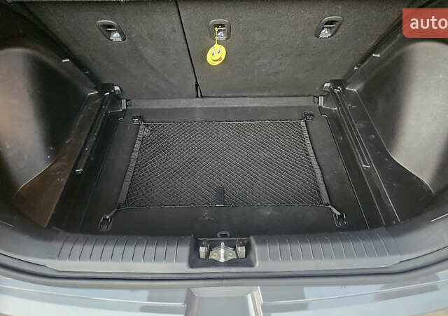 Серый Хендай Venue, объемом двигателя 1.59 л и пробегом 119 тыс. км за 14499 $, фото 16 на Automoto.ua