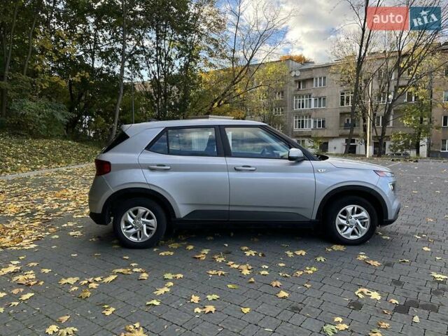 Серый Хендай Venue, объемом двигателя 1.6 л и пробегом 76 тыс. км за 14100 $, фото 8 на Automoto.ua