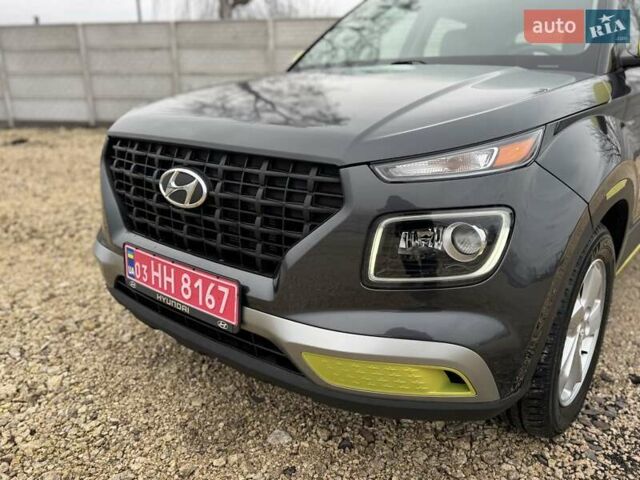 Серый Хендай Venue, объемом двигателя 1.59 л и пробегом 57 тыс. км за 14900 $, фото 7 на Automoto.ua