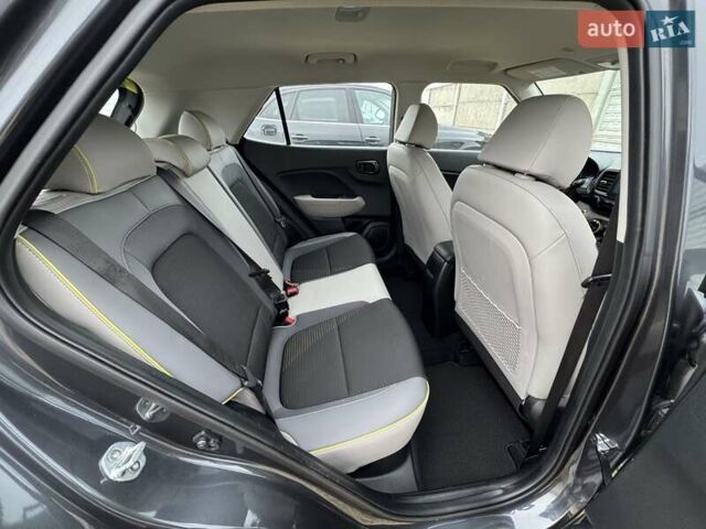 Серый Хендай Venue, объемом двигателя 1.59 л и пробегом 57 тыс. км за 14900 $, фото 26 на Automoto.ua