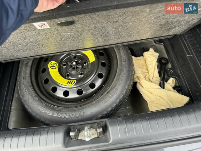 Серый Хендай Venue, объемом двигателя 1.6 л и пробегом 38 тыс. км за 17900 $, фото 13 на Automoto.ua