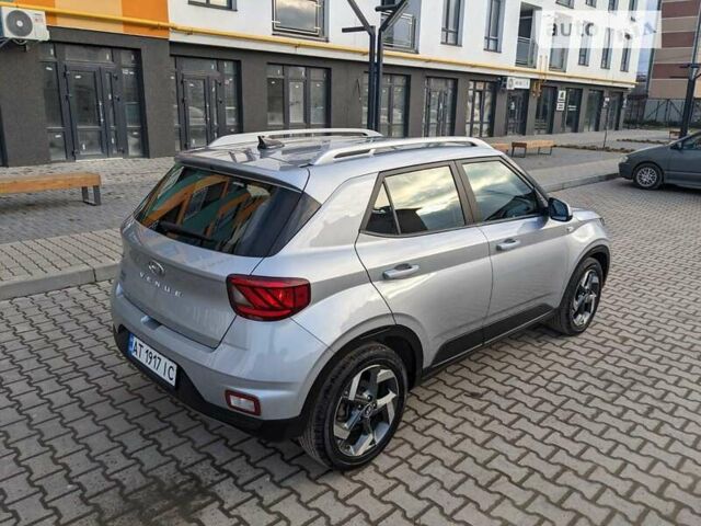 Серый Хендай Venue, объемом двигателя 1.59 л и пробегом 47 тыс. км за 15650 $, фото 7 на Automoto.ua