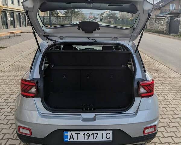 Серый Хендай Venue, объемом двигателя 1.59 л и пробегом 47 тыс. км за 15650 $, фото 15 на Automoto.ua