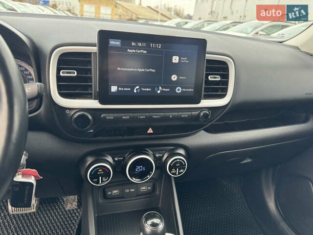 Серый Хендай Venue, объемом двигателя 1.6 л и пробегом 38 тыс. км за 17900 $, фото 11 на Automoto.ua
