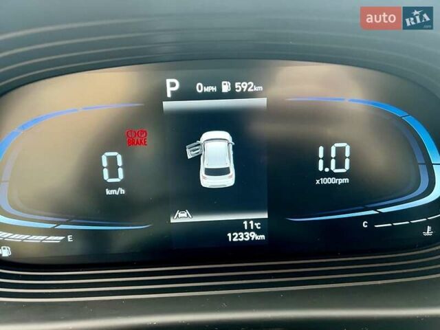 Сірий Хендай Venue, об'ємом двигуна 1.6 л та пробігом 12 тис. км за 20000 $, фото 6 на Automoto.ua