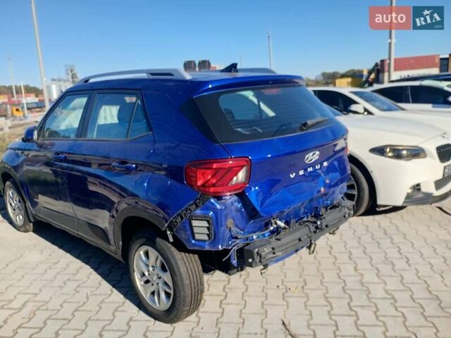 Синий Хендай Venue, объемом двигателя 1.59 л и пробегом 99 тыс. км за 10800 $, фото 3 на Automoto.ua