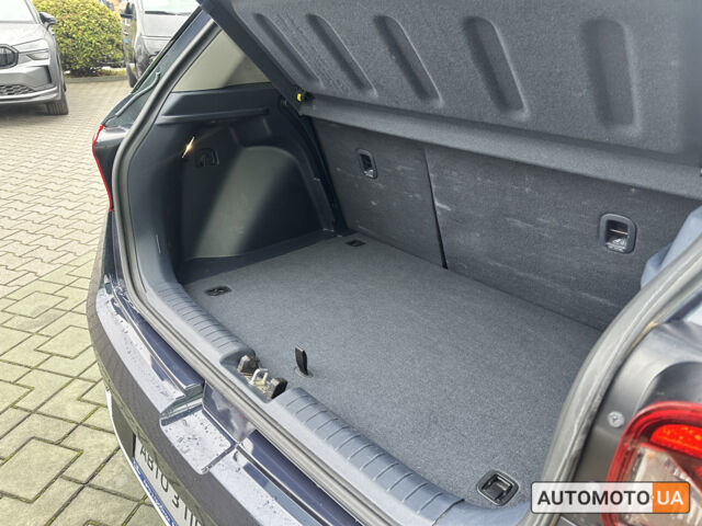 Синий Хендай Venue, объемом двигателя 1.6 л и пробегом 58 тыс. км за 18000 $, фото 25 на Automoto.ua