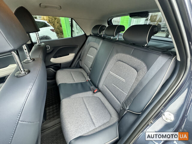 Синий Хендай Venue, объемом двигателя 1.6 л и пробегом 58 тыс. км за 18000 $, фото 22 на Automoto.ua