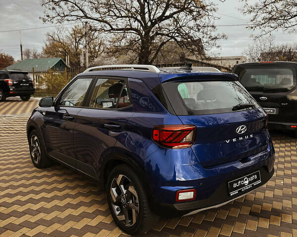Синий Хендай Venue, объемом двигателя 1.5 л и пробегом 26 тыс. км за 16000 $, фото 3 на Automoto.ua