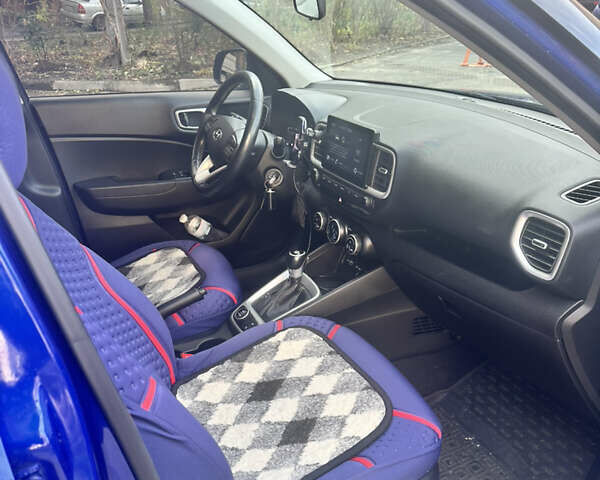 Синий Хендай Venue, объемом двигателя 1.59 л и пробегом 26 тыс. км за 18000 $, фото 7 на Automoto.ua