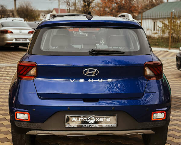 Синий Хендай Venue, объемом двигателя 1.5 л и пробегом 26 тыс. км за 16000 $, фото 5 на Automoto.ua