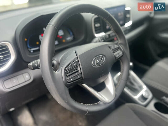 Синій Хендай Venue, об'ємом двигуна 1.5 л та пробігом 56 тис. км за 15900 $, фото 22 на Automoto.ua