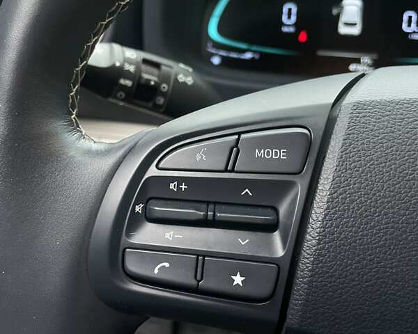 Синий Хендай Venue, объемом двигателя 1.59 л и пробегом 47 тыс. км за 19000 $, фото 12 на Automoto.ua