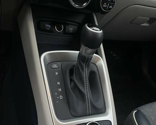 Синий Хендай Venue, объемом двигателя 1.59 л и пробегом 47 тыс. км за 19000 $, фото 18 на Automoto.ua