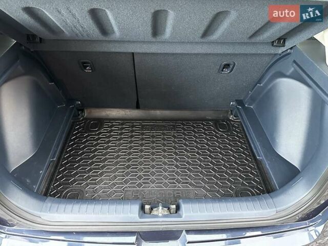 Синій Хендай Venue, об'ємом двигуна 1.59 л та пробігом 30 тис. км за 19900 $, фото 33 на Automoto.ua