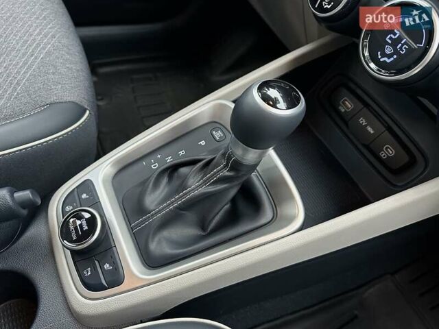 Синій Хендай Venue, об'ємом двигуна 1.59 л та пробігом 30 тис. км за 19900 $, фото 29 на Automoto.ua
