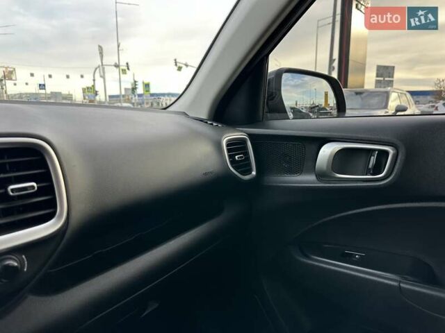 Синій Хендай Venue, об'ємом двигуна 1.59 л та пробігом 10 тис. км за 20500 $, фото 30 на Automoto.ua