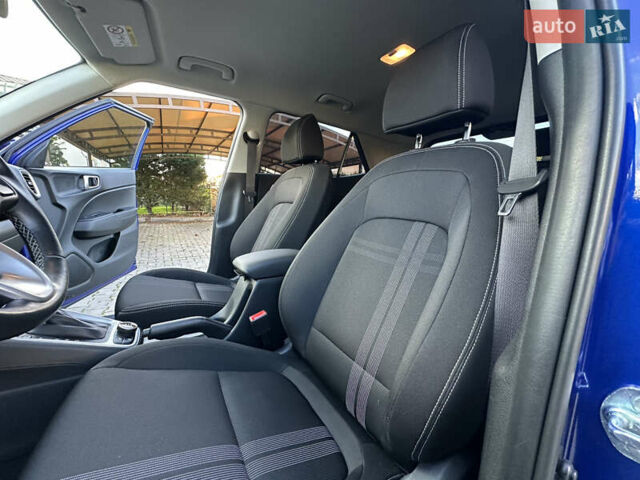 Синий Хендай Venue, объемом двигателя 1.59 л и пробегом 9 тыс. км за 20500 $, фото 52 на Automoto.ua