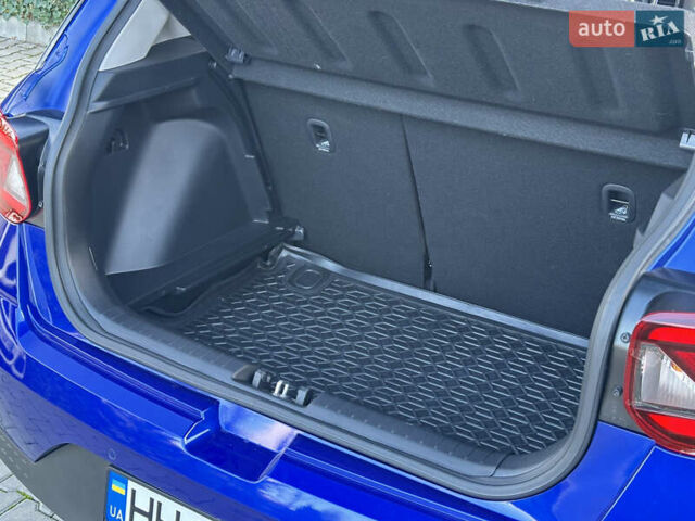 Синий Хендай Venue, объемом двигателя 1.59 л и пробегом 9 тыс. км за 20500 $, фото 26 на Automoto.ua