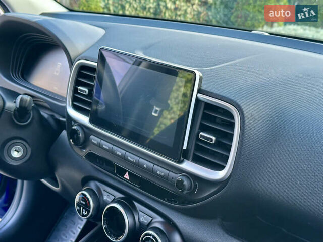 Синий Хендай Venue, объемом двигателя 1.59 л и пробегом 9 тыс. км за 20500 $, фото 42 на Automoto.ua