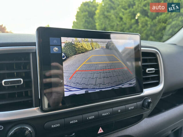 Синий Хендай Venue, объемом двигателя 1.59 л и пробегом 9 тыс. км за 20500 $, фото 69 на Automoto.ua