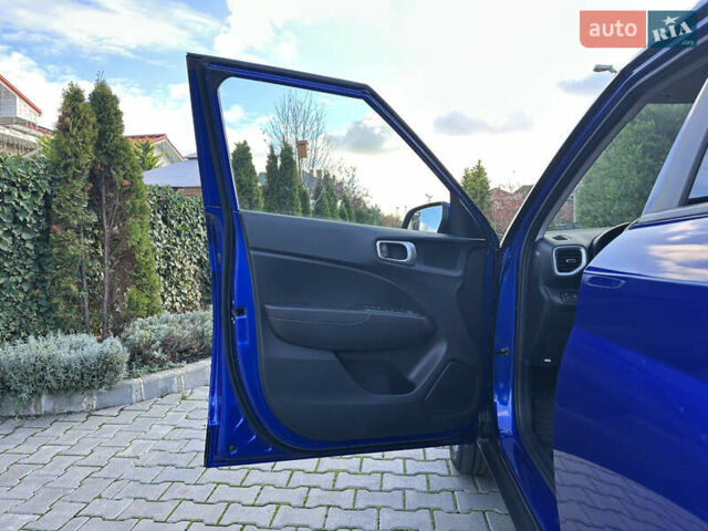 Синий Хендай Venue, объемом двигателя 1.59 л и пробегом 9 тыс. км за 20500 $, фото 48 на Automoto.ua