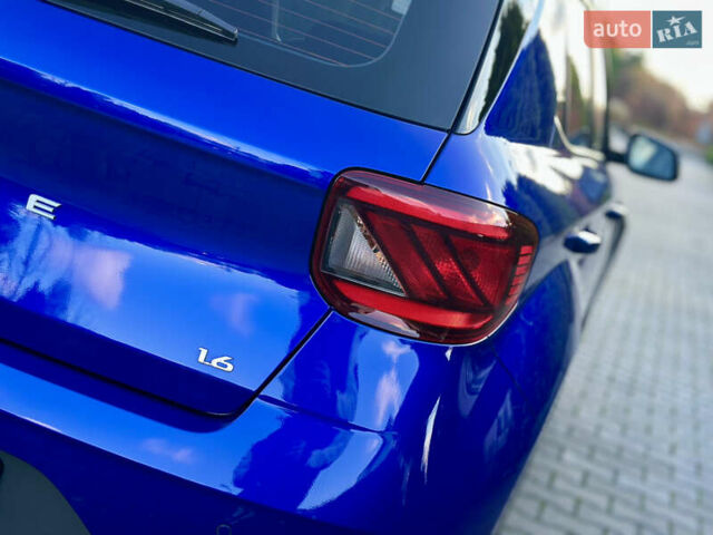 Синий Хендай Venue, объемом двигателя 1.59 л и пробегом 9 тыс. км за 20500 $, фото 20 на Automoto.ua