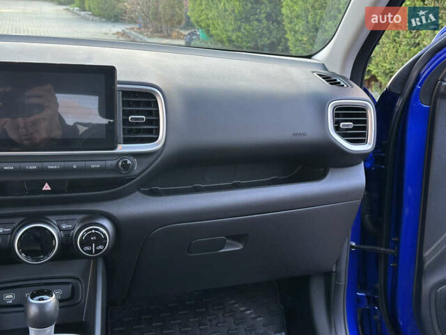 Синий Хендай Venue, объемом двигателя 1.59 л и пробегом 9 тыс. км за 20500 $, фото 35 на Automoto.ua