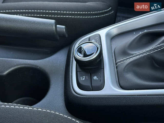 Синий Хендай Venue, объемом двигателя 1.59 л и пробегом 9 тыс. км за 20500 $, фото 45 на Automoto.ua