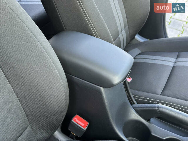 Синий Хендай Venue, объемом двигателя 1.59 л и пробегом 9 тыс. км за 20500 $, фото 40 на Automoto.ua