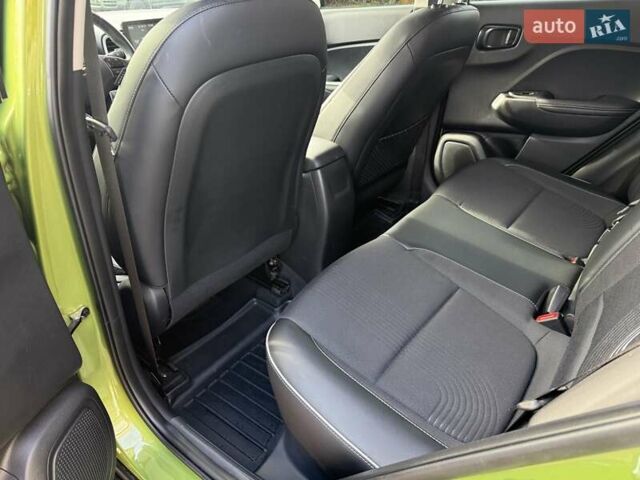 Зеленый Хендай Venue, объемом двигателя 1.59 л и пробегом 22 тыс. км за 18500 $, фото 22 на Automoto.ua