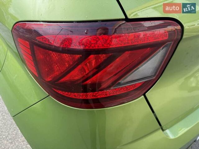 Зеленый Хендай Venue, объемом двигателя 1.59 л и пробегом 22 тыс. км за 18500 $, фото 28 на Automoto.ua