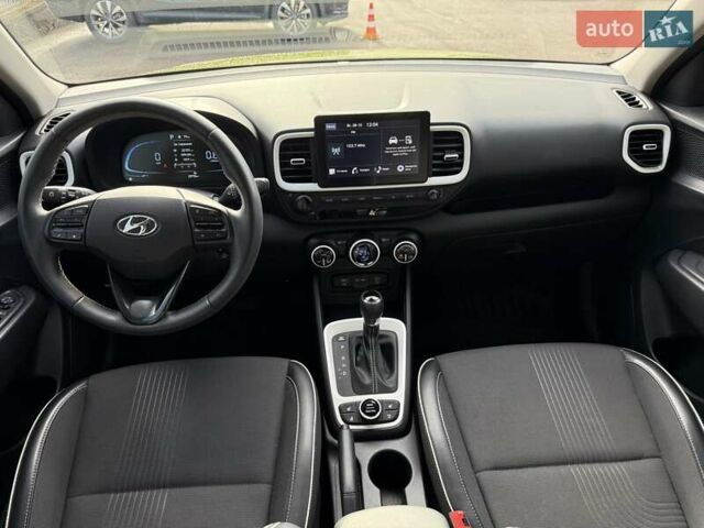 Зеленый Хендай Venue, объемом двигателя 1.59 л и пробегом 22 тыс. км за 18500 $, фото 25 на Automoto.ua