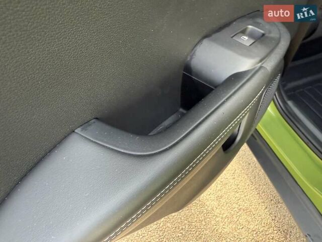 Зеленый Хендай Venue, объемом двигателя 1.59 л и пробегом 22 тыс. км за 18500 $, фото 23 на Automoto.ua