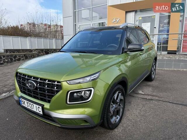 Зеленый Хендай Venue, объемом двигателя 1.59 л и пробегом 22 тыс. км за 18500 $, фото 3 на Automoto.ua