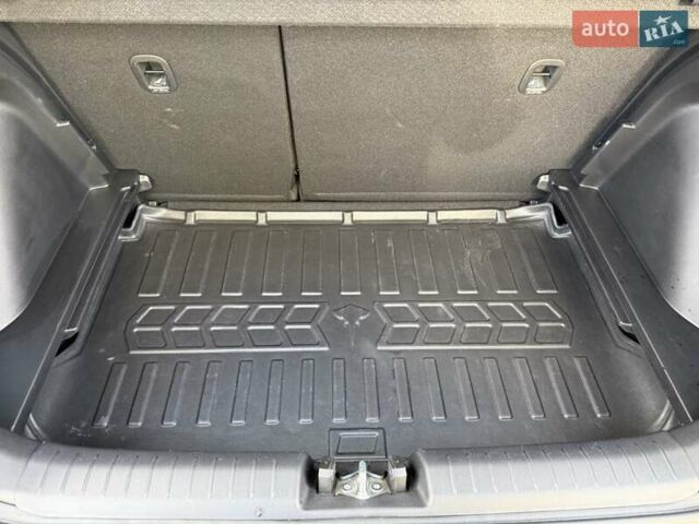 Зеленый Хендай Venue, объемом двигателя 1.59 л и пробегом 22 тыс. км за 18500 $, фото 32 на Automoto.ua