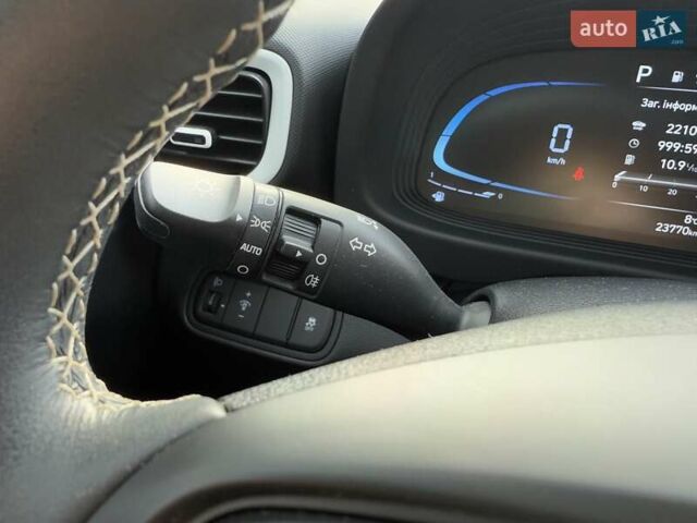 Зеленый Хендай Venue, объемом двигателя 1.59 л и пробегом 22 тыс. км за 18500 $, фото 35 на Automoto.ua