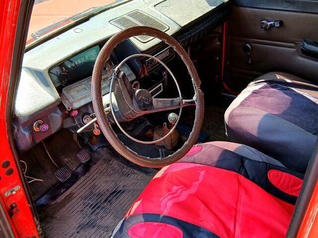 Червоний ІЖ 2125, об'ємом двигуна 1.5 л та пробігом 300 тис. км за 600 $, фото 5 на Automoto.ua