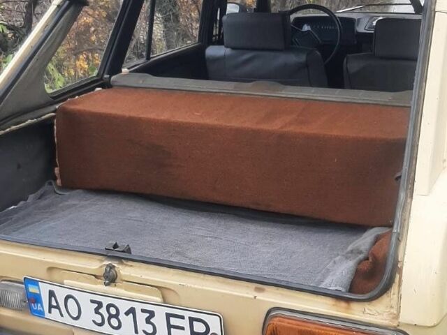 Желтый ИЖ 2125 Комби, объемом двигателя 1.5 л и пробегом 100 тыс. км за 500 $, фото 3 на Automoto.ua