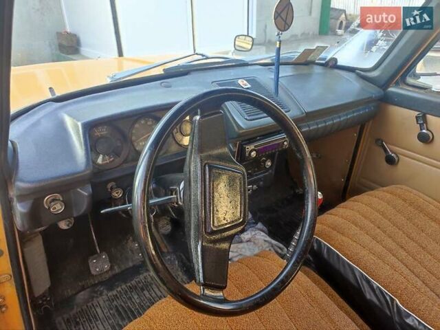 Желтый ИЖ 21251 Комби, объемом двигателя 1.5 л и пробегом 713 тыс. км за 479 $, фото 13 на Automoto.ua