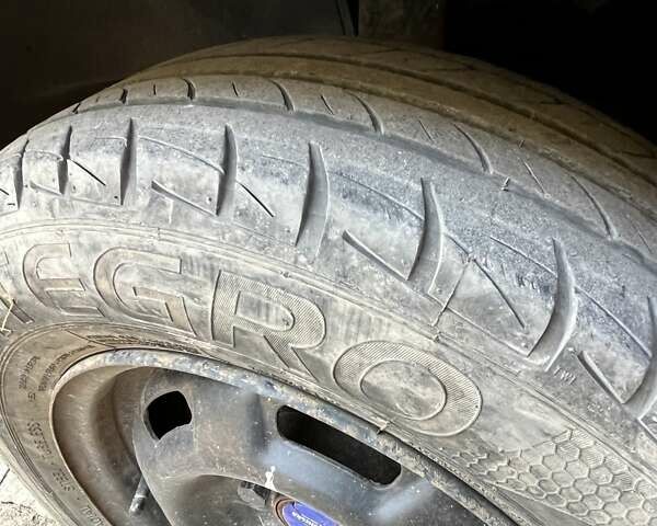 Красный ИЖ 2126, объемом двигателя 1.57 л и пробегом 100 тыс. км за 1500 $, фото 5 на Automoto.ua